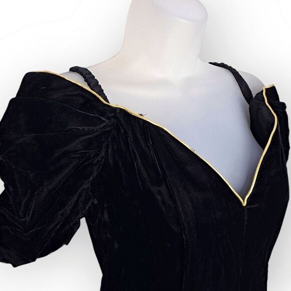 Moda International Vintage 90s Black Velvet Cocktail Dress size 6 Petite - Picture 4 of 6